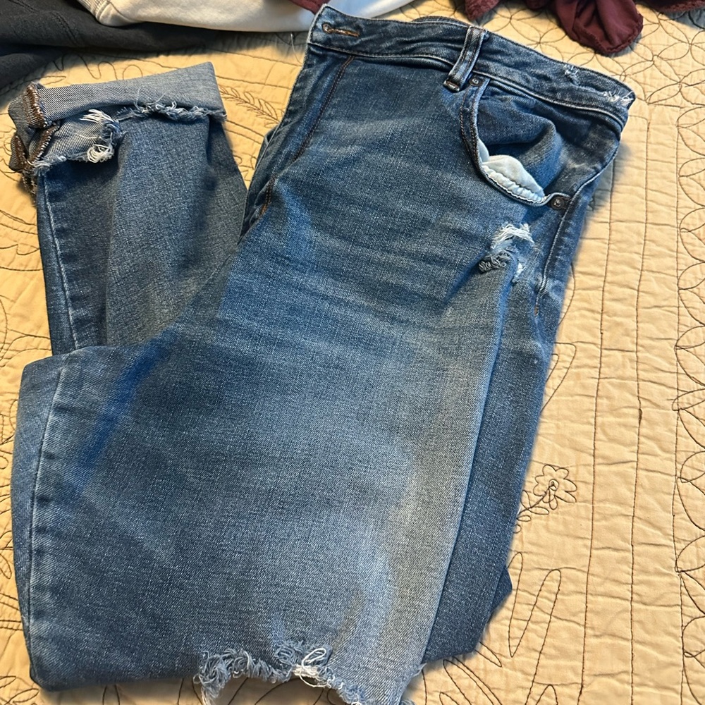 size 20 american eagle distressed jeans